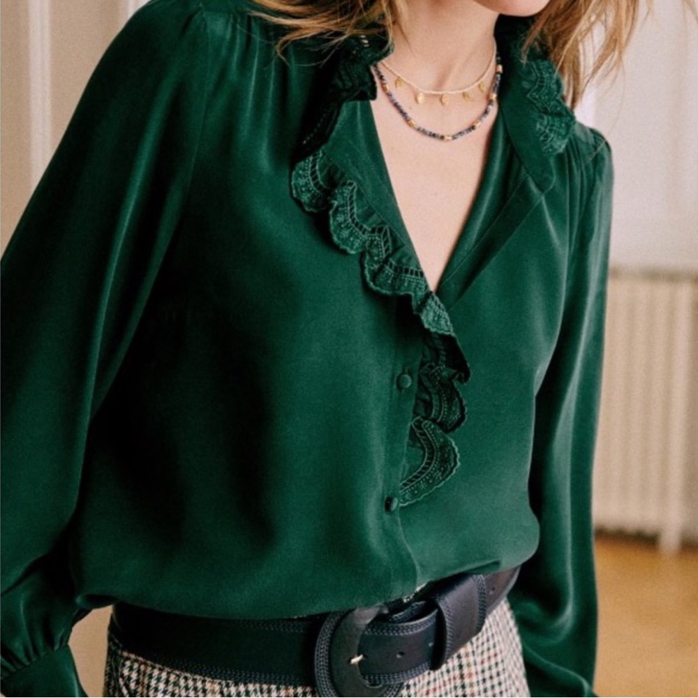 Sézane Chloe Shirt in Bottle Green Size 40 or US 8